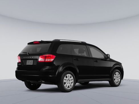 Used 2018 Dodge Journey SE image 3