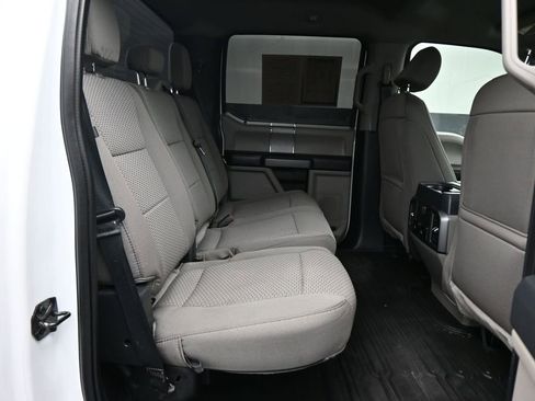 Used 2022 Ford F350 XLT w/ Black Appearance Package AWD/4WD image 10