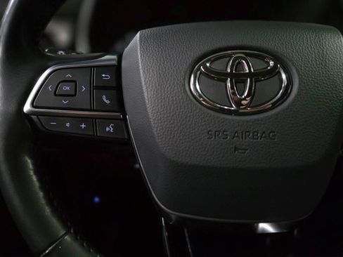 Used 2020 Toyota Highlander Limited image 20