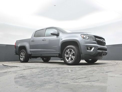 Used 2018 Chevrolet Colorado Z71 AWD/4WD image 28
