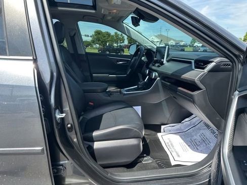 Used 2019 Toyota RAV4 Limited w/ Advanced Technology Package image 15