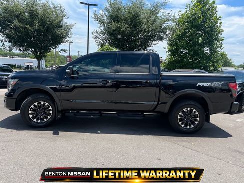 Used 2022 Nissan Titan PRO-4X w/ Pro-4x Convenience Package AWD/4WD image 5