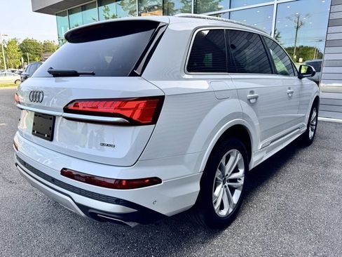 Used 2025 Audi Q7 2.0T Premium w/ Convenience Package image 5