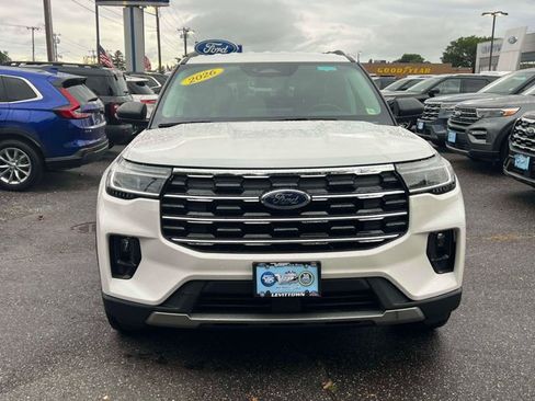Used 2026 Ford Explorer Active w/ Active Comfort Package AWD/4WD image 2