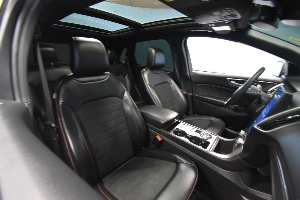 Used 2024 Ford Edge ST-Line AWD/4WD image 26