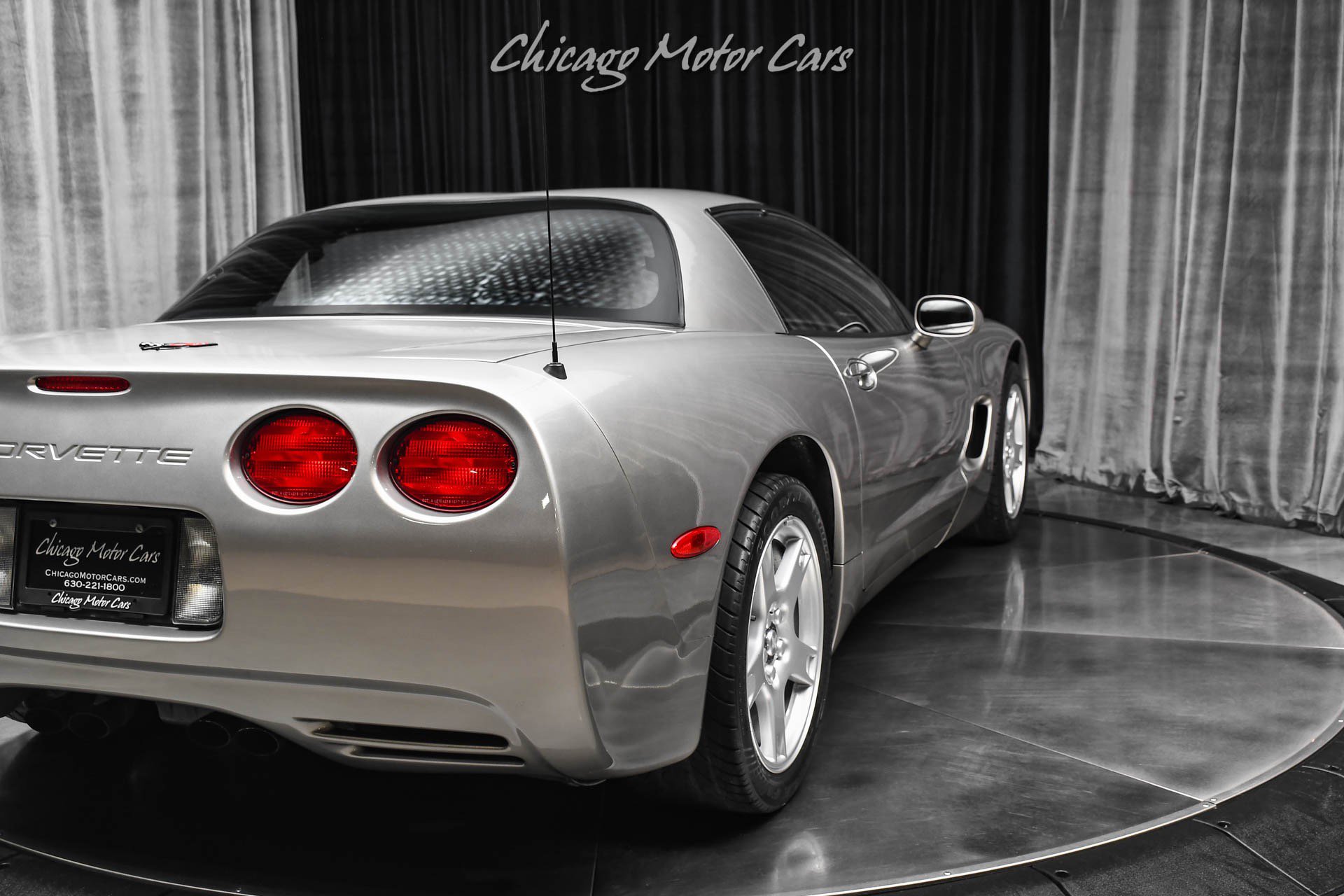 Used 1999 Chevrolet Corvette Coupe w/ Lighting Pkg RWD image 30