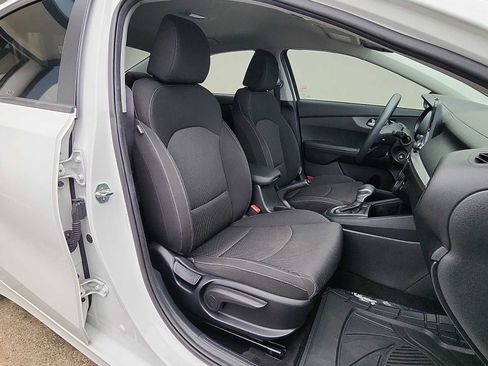 Used 2019 Kia Forte LXS image 25