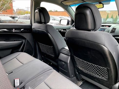Used 2013 Kia Sorento LX w/ Convenience Pkg image 28