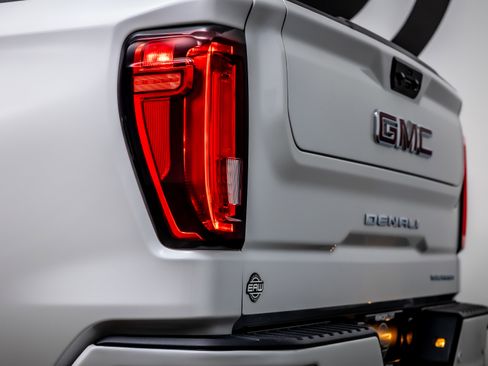 Used 2024 GMC Sierra 1500 Denali image 12