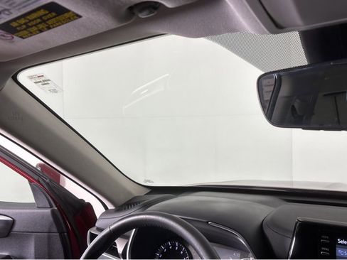 Used 2022 Toyota Highlander XLE image 39