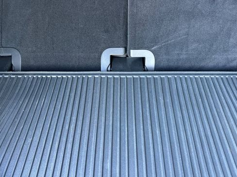 Used 2021 Volvo XC90 T8 Inscription Expression w/ Climate Package image 17