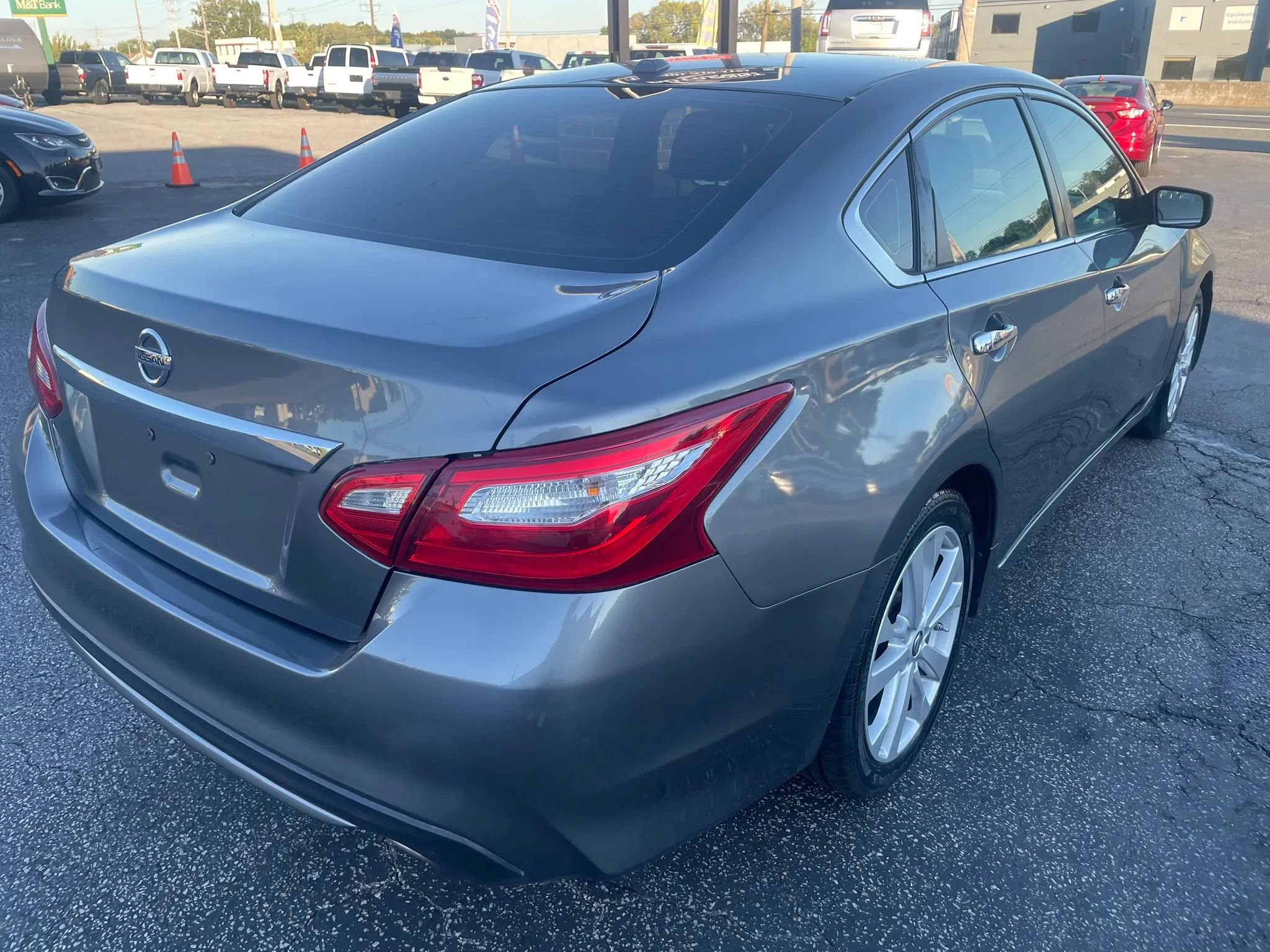 Used 2017 Nissan Altima 2.5 SV FWD image 5