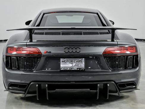 Used 2017 Audi R8 V10 plus image 11