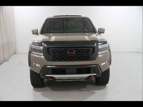 Used 2023 Nissan Frontier PRO-4X w/ Pro-4X Premium Package AWD/4WD image 2