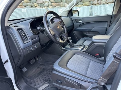 Used 2022 Chevrolet Colorado Z71 image 13