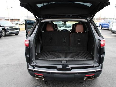 Used 2018 Chevrolet Traverse High Country w/ LPO, 'HIT The Road' Package image 33