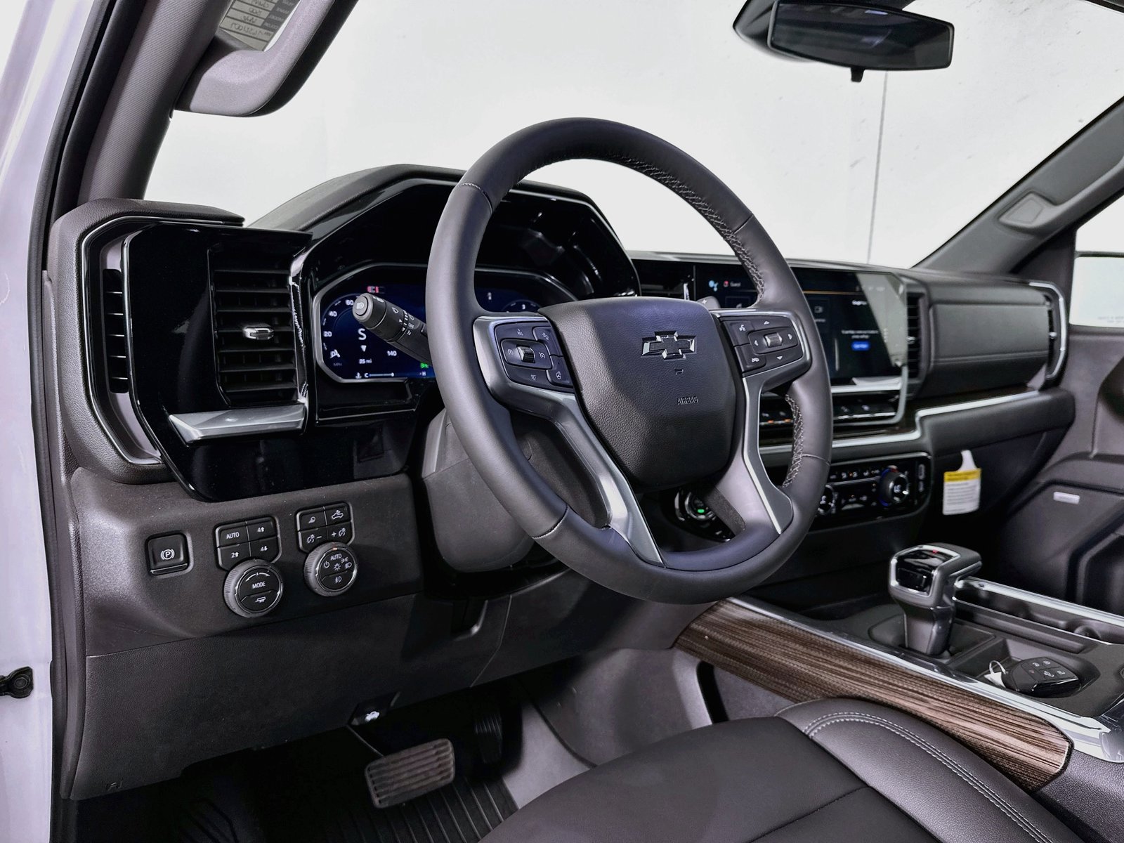 New 2026 Chevrolet Silverado 1500 RST w/ RST All Star Premium Package AWD/4WD image 9
