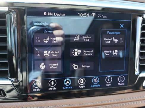 Used 2019 Chrysler Pacifica Limited w/ Advanced Safetytec Group FWD image 49