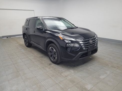 Used 2024 Nissan Rogue SV image 13