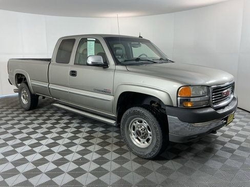 Used 2002 GMC Sierra 2500 SLT w/ SLT Marketing Option Pkg image 3