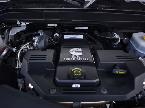 Used 2024 RAM 2500 Limited w/ Safety Group image 33