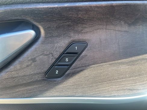 Used 2024 Jeep Grand Cherokee Limited w/ Black Appearance Package image 14