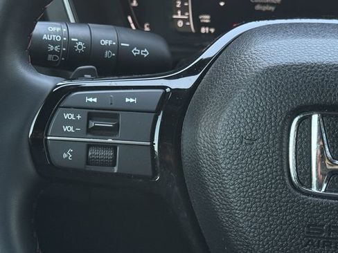 Used 2025 Honda Pilot Black Edition image 15