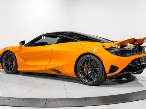 Used 2026 McLaren 750S RWD image 5