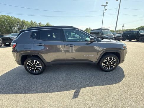 Certified 2023 Jeep Compass Limited AWD/4WD image 6