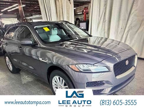 Used 2017 Jaguar F-PACE Prestige image 4