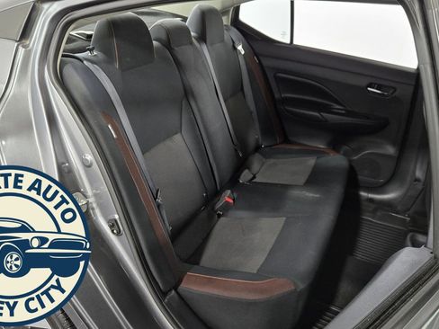 Used 2020 Nissan Versa SR image 28