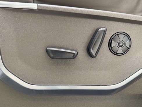 Used 2025 Ford F450 Platinum w/ Platinum Plus Package image 24