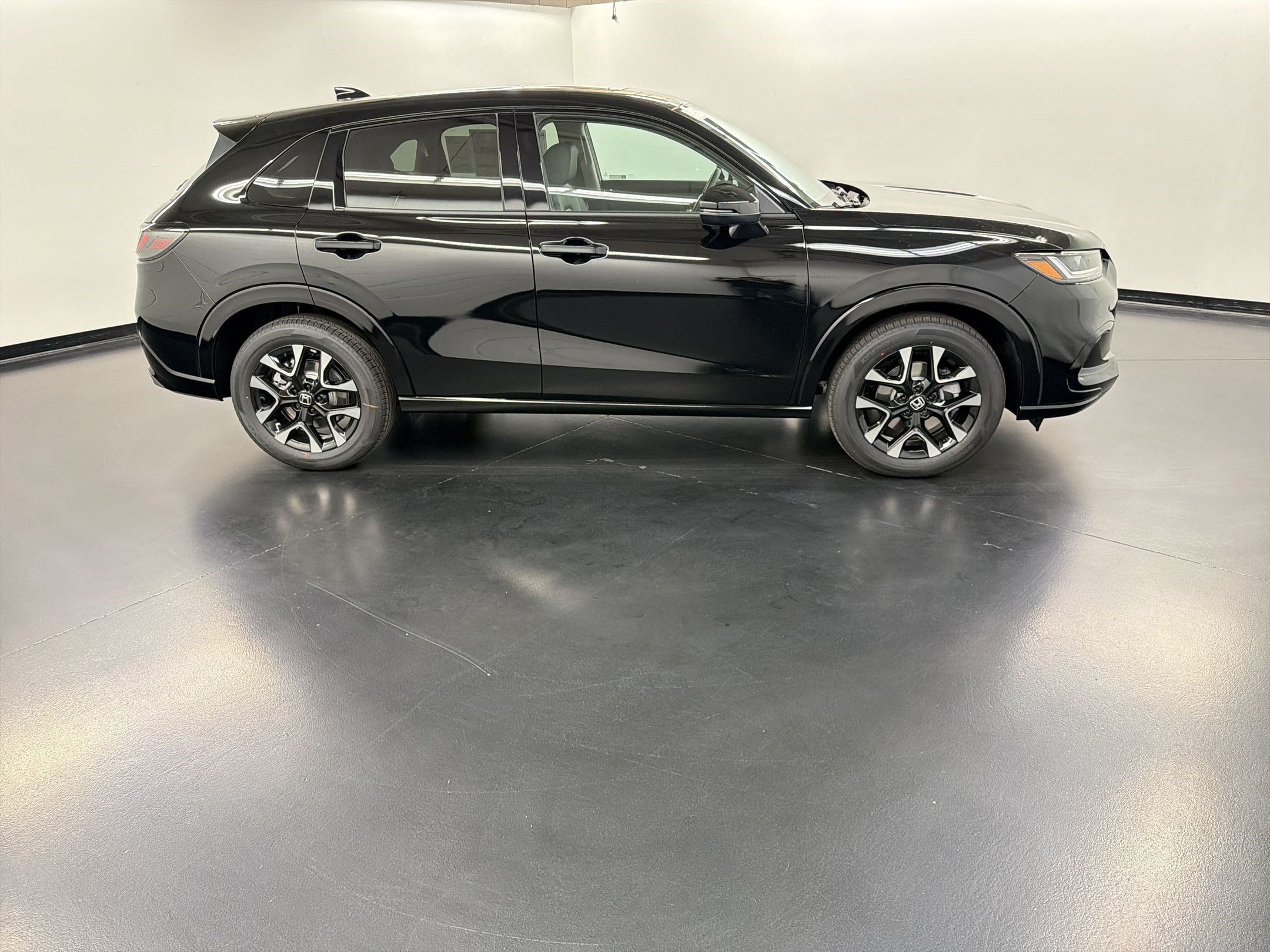 New 2027 Honda HR-V EX-L image 8