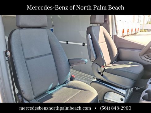 New 2025 Mercedes-Benz Sprinter 2500 image 11