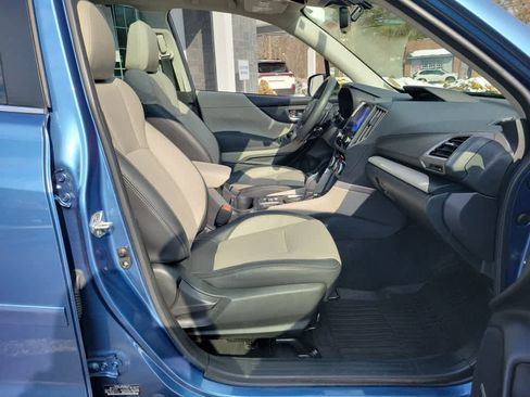 Certified 2023 Subaru Forester Limited image 29
