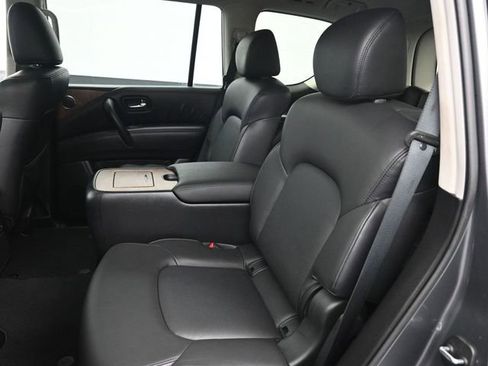 Used 2024 Nissan Armada SL w/ Captain's Chairs Package image 26