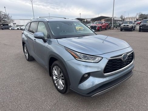 Used 2022 Toyota Highlander Platinum image 7