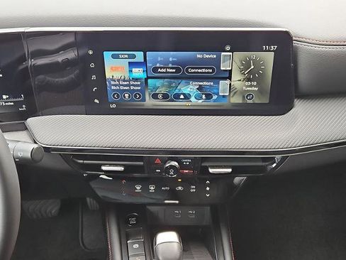 Certified 2025 Nissan Kicks SR image 16