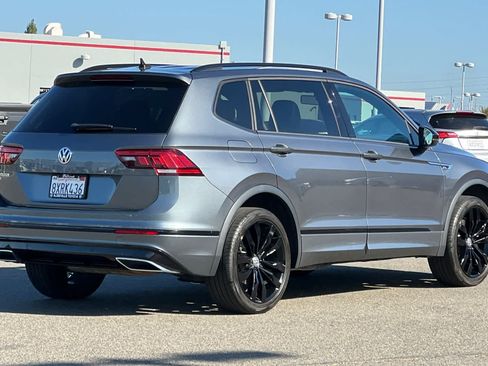 Used 2021 Volkswagen Tiguan SE R-Line FWD image 2