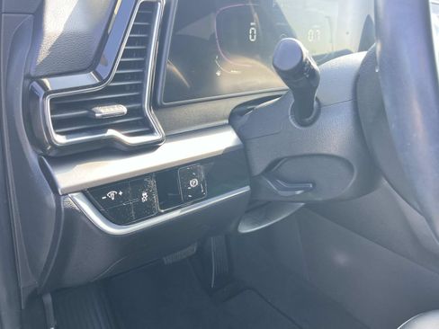 Used 2023 Kia Sportage EX FWD image 30