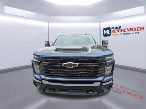 Used 2025 Chevrolet Silverado 2500 Custom w/ Custom Convenience Package AWD/4WD image 9