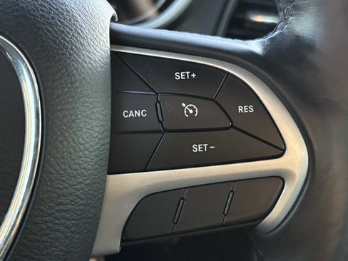 Used 2018 Dodge Challenger SXT Plus image 19