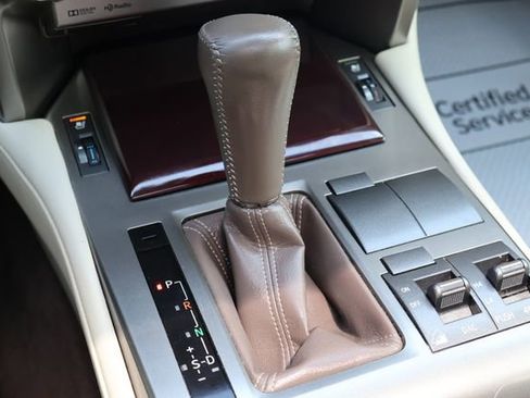 Used 2019 Lexus GX 460 Premium w/ Premium Package AWD/4WD image 16
