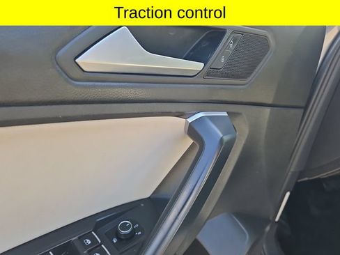 Used 2019 Volkswagen Tiguan SE AWD/4WD image 23