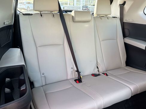 Used 2024 Toyota Grand Highlander XLE image 17