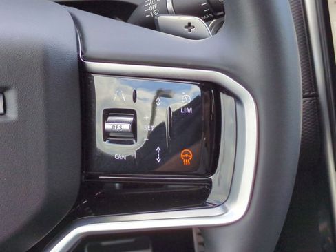 Used 2025 Land Rover Discovery Sport Dynamic SE image 27