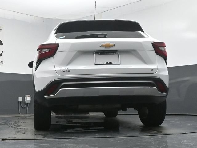 Used 2025 Chevrolet Trax LT FWD image 58