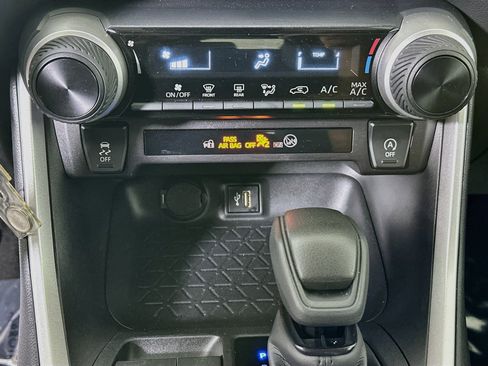 Certified 2025 Toyota RAV4 LE FWD image 22