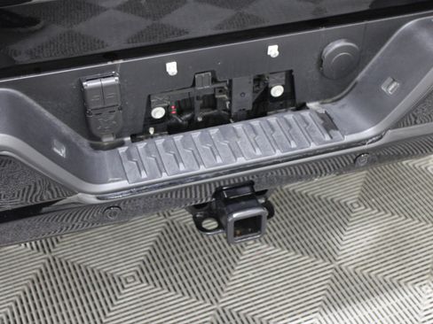 Used 2025 Chevrolet Silverado 1500 High Country image 36