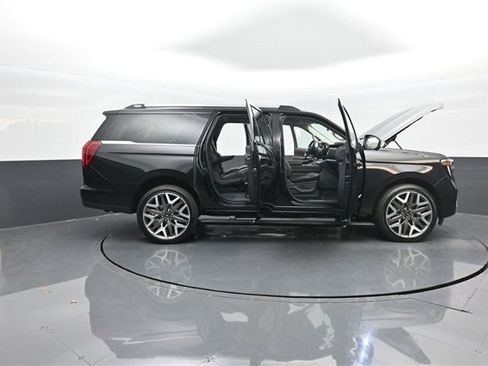 New 2025 Ford Expedition Max Platinum w/ Platinum Ultimate Package image 32